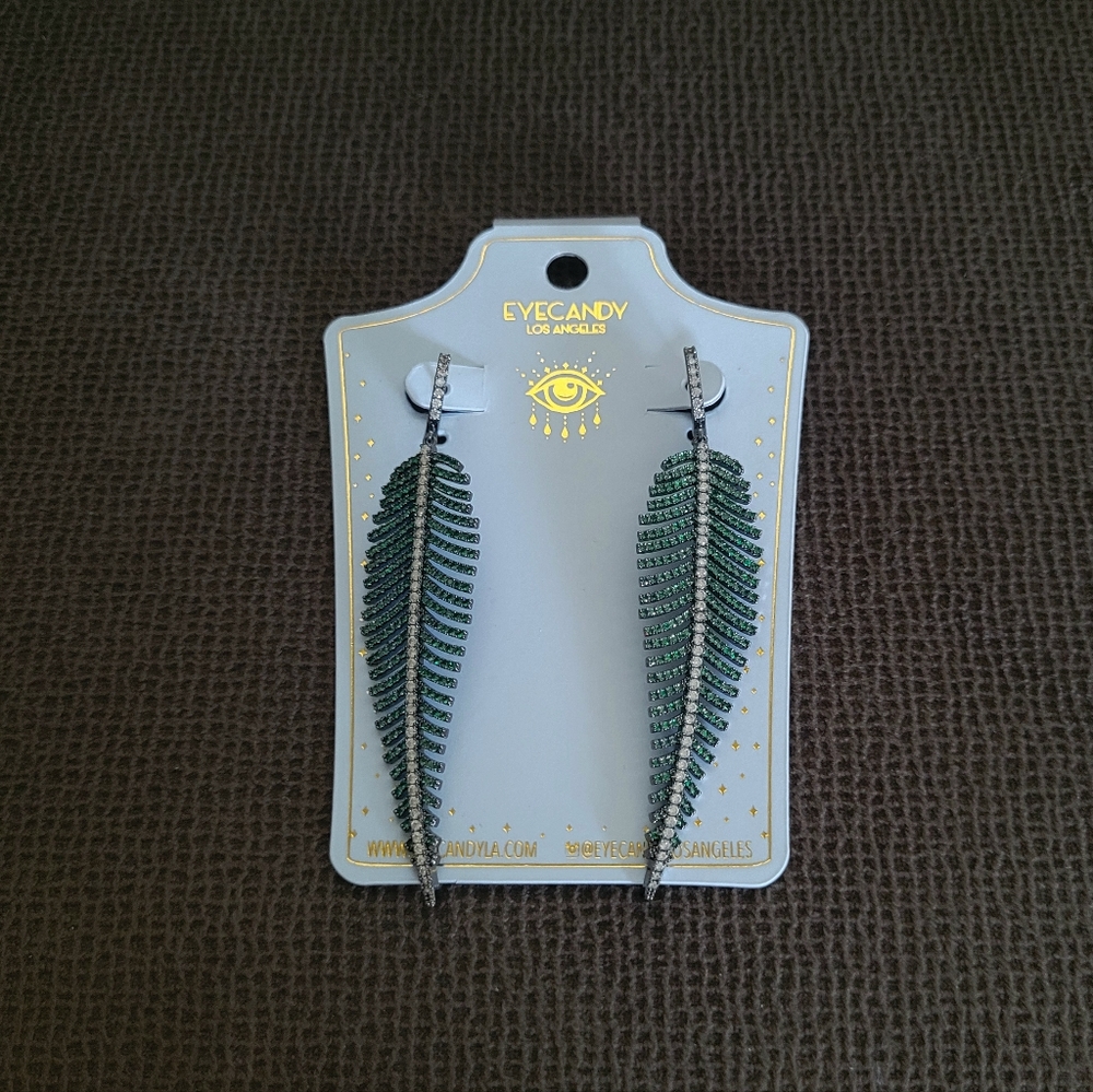 Eye👁 Candy🍭 Los Angeles🏙 "Caleen" Green💚 Feather🪶 Earrings - Picture 2 of 16